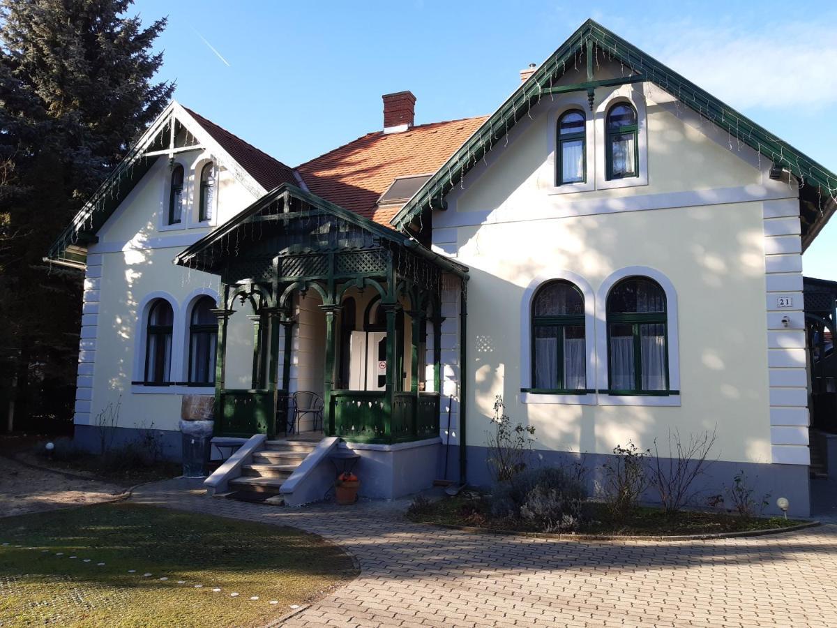 Szalay Villa ヴェスプレーム エクステリア 写真